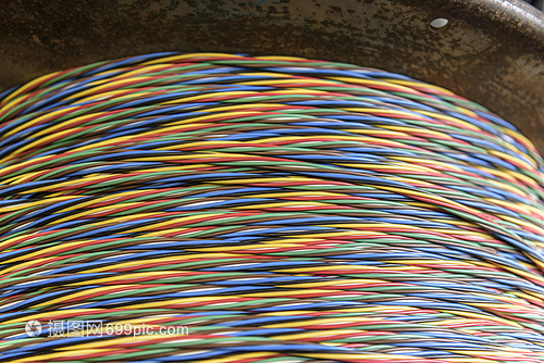多彩電纜與電線 現(xiàn)代生活中的安全與美學交響曲
